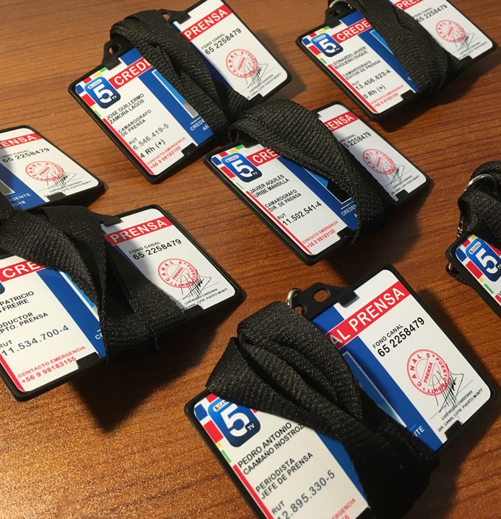 Credenciales pvc impresas con lanyard