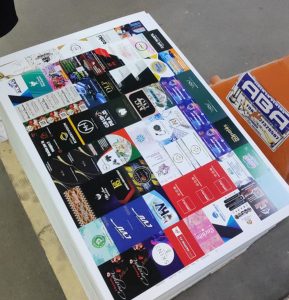 Impresión de tarjetas couche termolaminadas