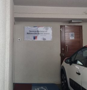 Letrero Acrílico, 4 Distanciadores, con instalación. Fundación Tierra de Esperanza - Concepción