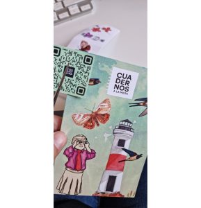 Adhesivo PVC Impreso troquelado, y Postal Impresa ambos lados, Cuadernos a la Mesa - Concepción